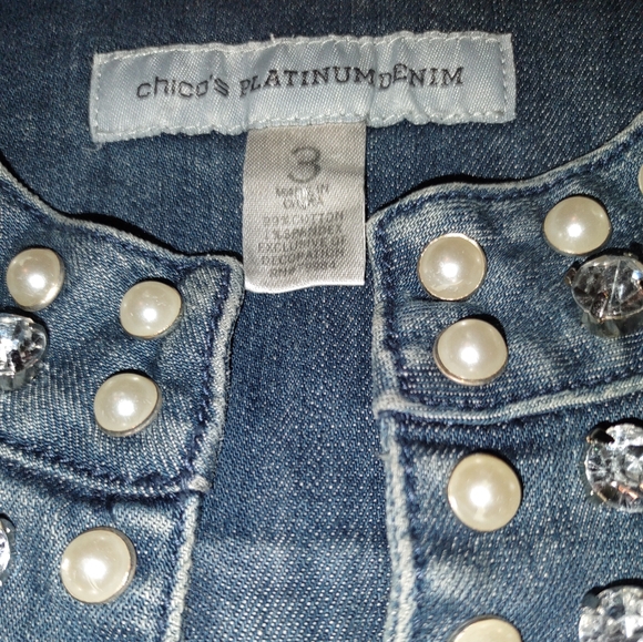 🥰 Embellished Chico's jean jacket - Picture 6 of 7